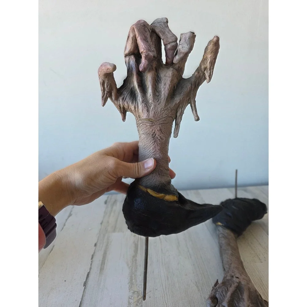 Halloween groundbreaker rubber vintage‎ zombie hands prop lawn decor
